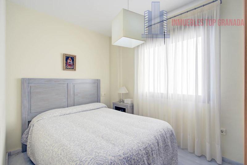For sale of penthouse in Almuñécar