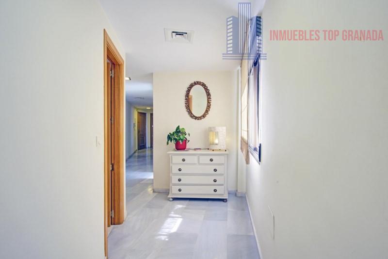 For sale of penthouse in Almuñécar