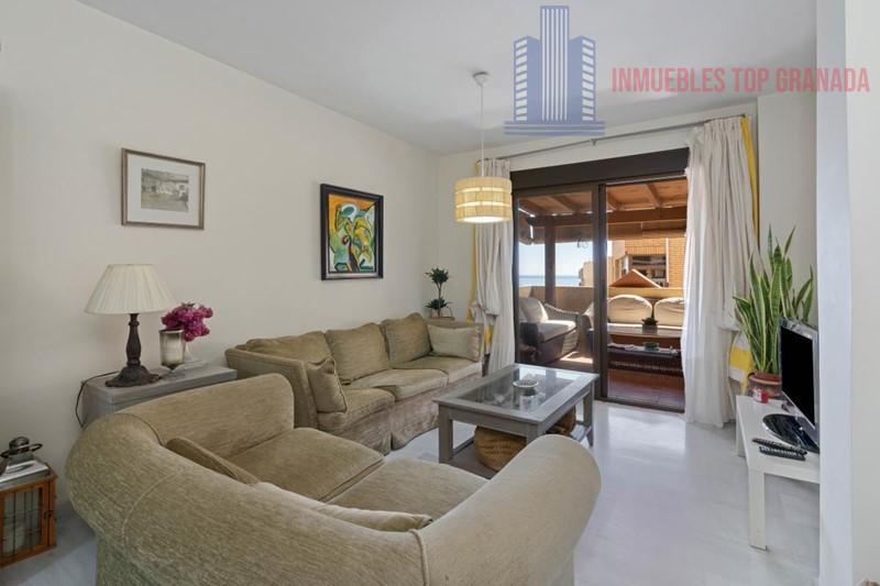For sale of penthouse in Almuñécar
