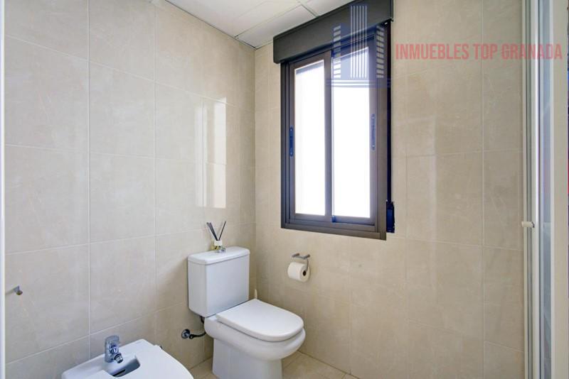 For sale of penthouse in Almuñécar
