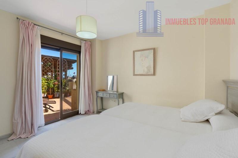 For sale of penthouse in Almuñécar