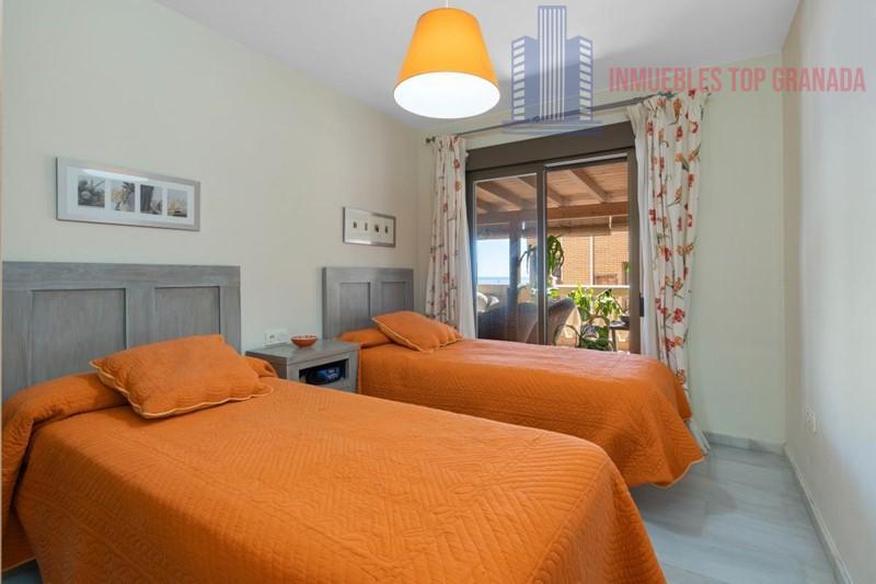 For sale of penthouse in Almuñécar