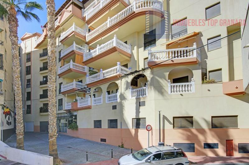 For sale of penthouse in Almuñécar