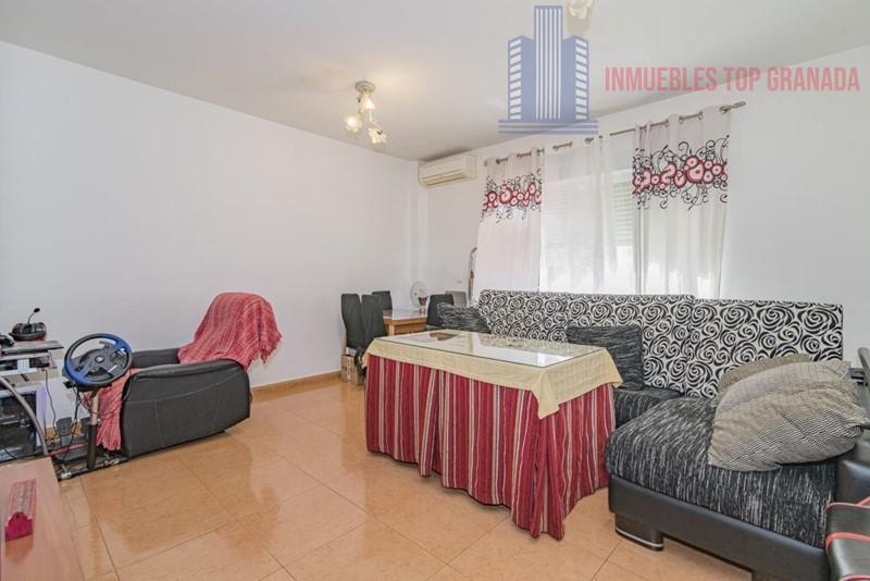For sale of flat in Las Gabias