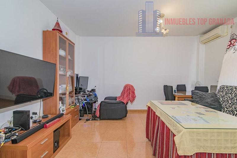For sale of flat in Las Gabias