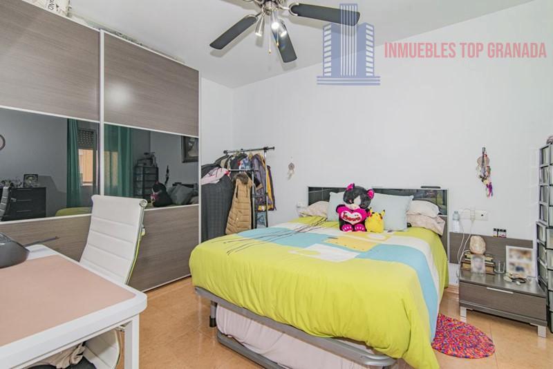 For sale of flat in Las Gabias