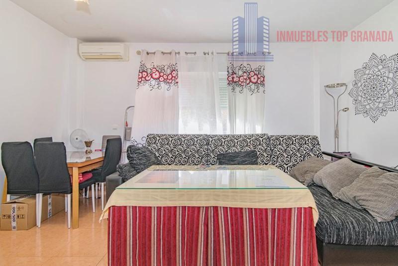 For sale of flat in Las Gabias
