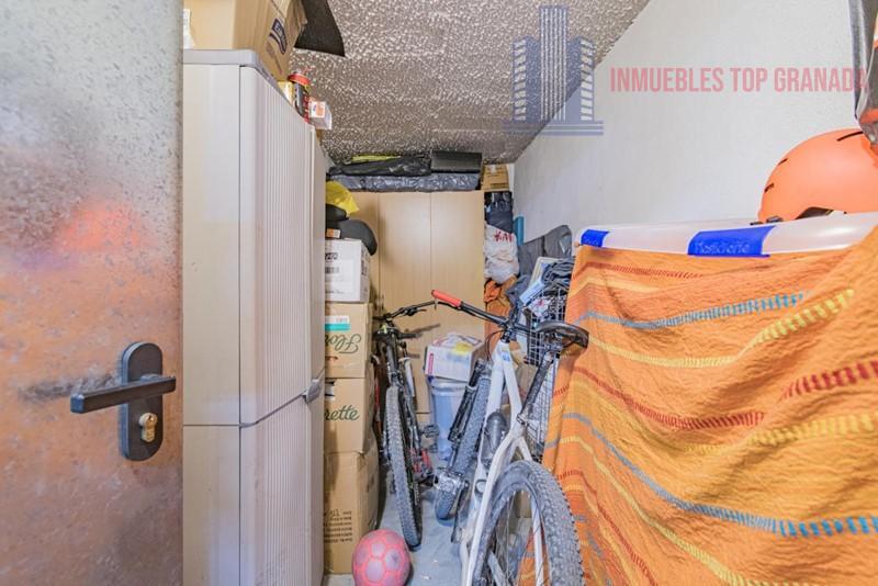 For sale of flat in Las Gabias
