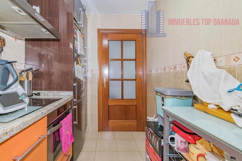 For sale of flat in Las Gabias