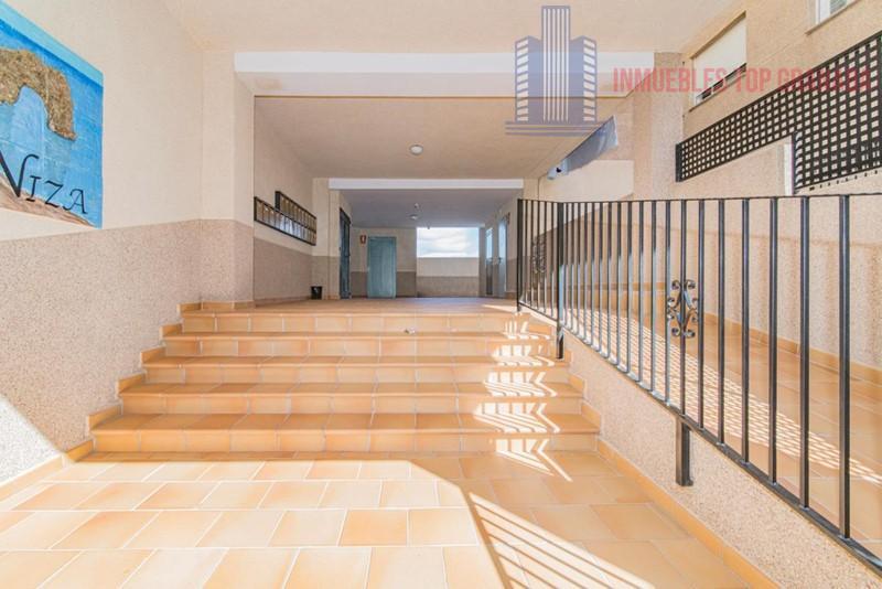 For sale of flat in Las Gabias