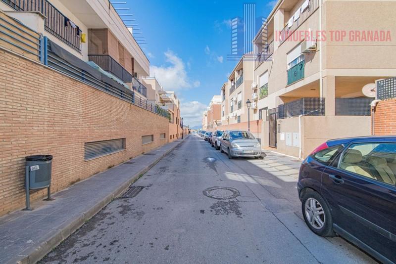 For sale of flat in Las Gabias
