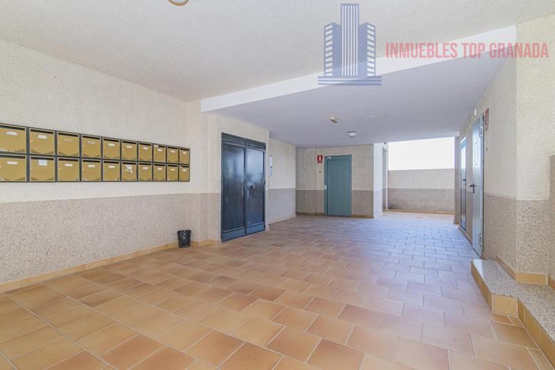 For sale of flat in Las Gabias