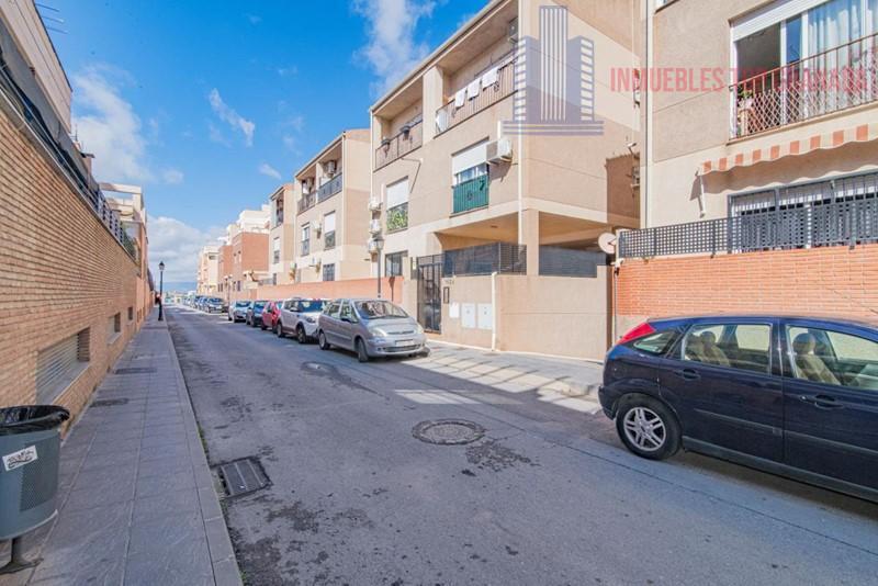 For sale of flat in Las Gabias