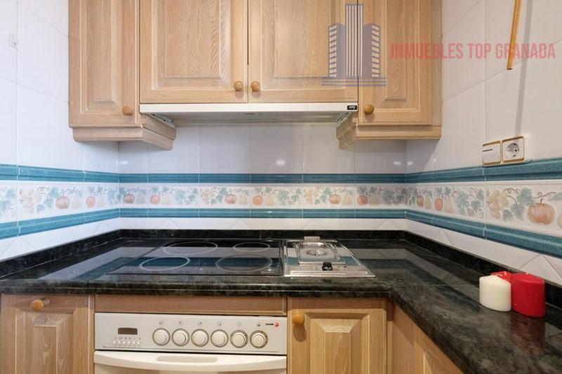 For sale of penthouse in Maracena