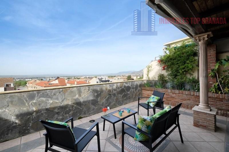 For sale of penthouse in Maracena