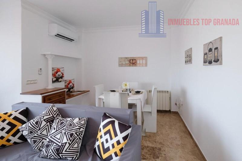 For sale of penthouse in Maracena