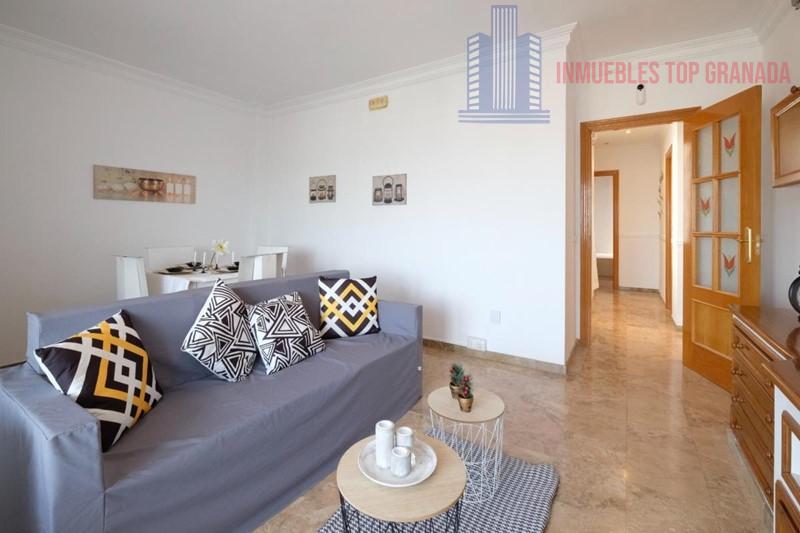 For sale of penthouse in Maracena