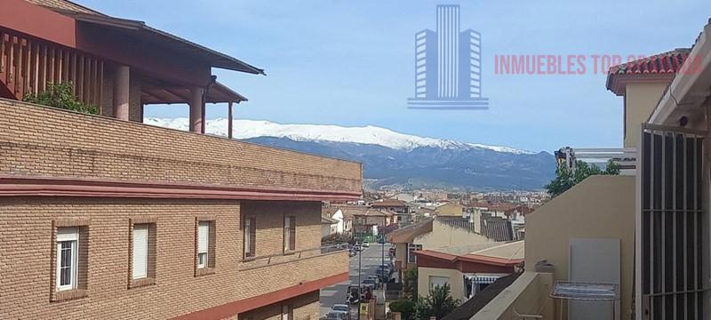 For sale of penthouse in Maracena