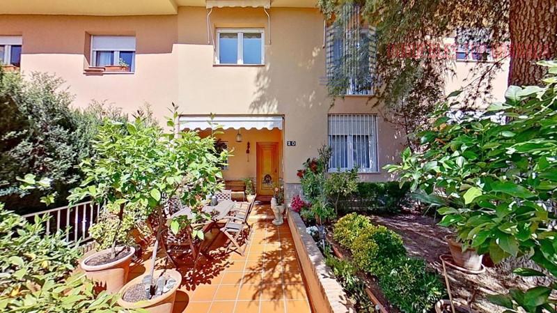 For sale of house in Granada