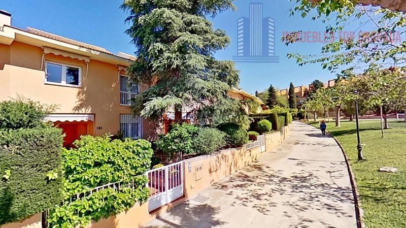 For sale of house in Granada