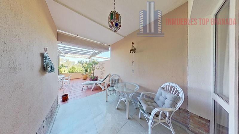 For sale of house in Granada