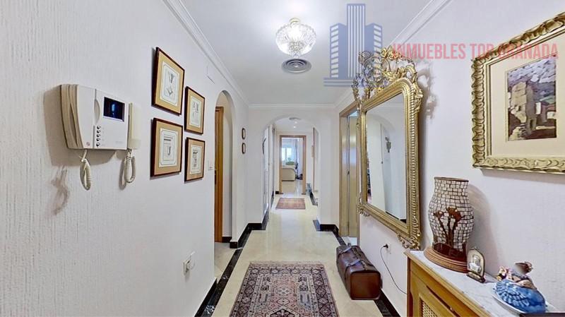 For sale of house in Granada