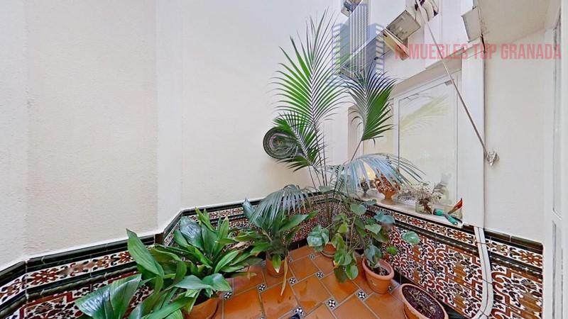 For sale of house in Granada