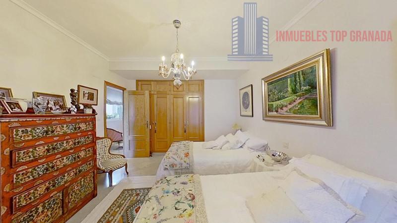 For sale of house in Granada