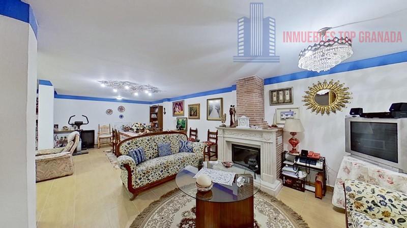 For sale of house in Granada
