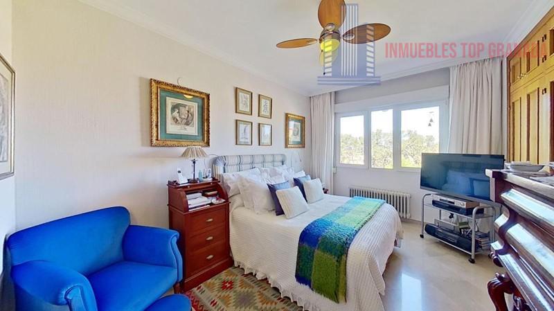 For sale of house in Granada