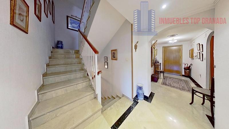 For sale of house in Granada