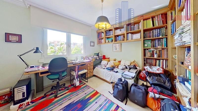For sale of house in Granada