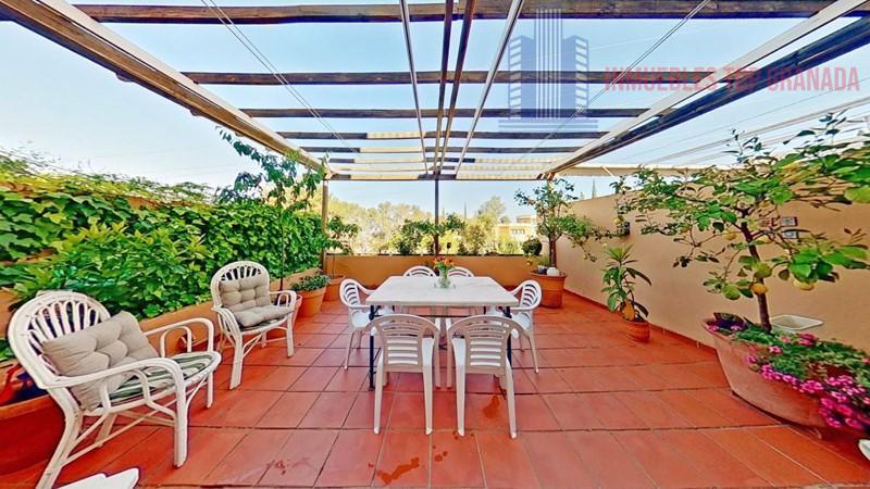For sale of house in Granada