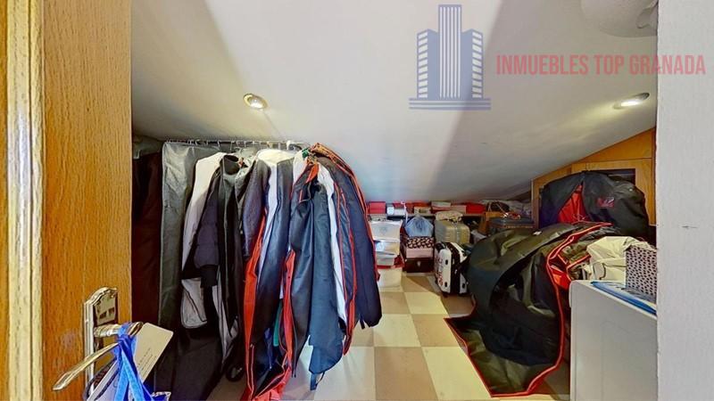 For sale of house in Granada
