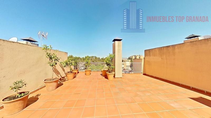 For sale of house in Granada