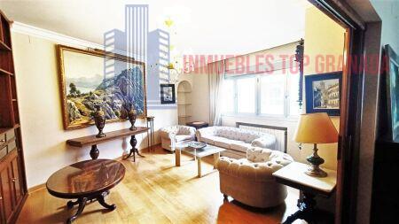 For sale of flat in Granada