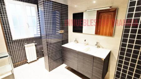 For sale of flat in Granada