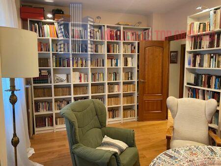 For sale of flat in Granada