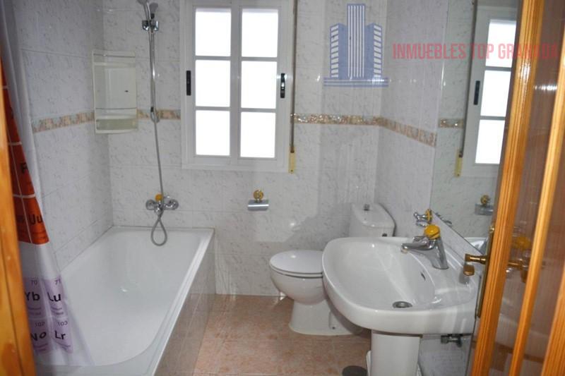 For sale of flat in Cúllar Vega