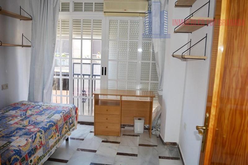 For sale of flat in Cúllar Vega