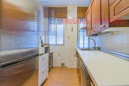 For sale of flat in Granada