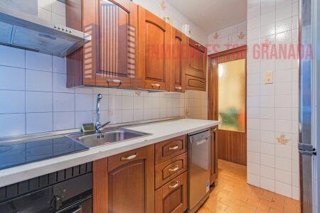 For sale of flat in Granada