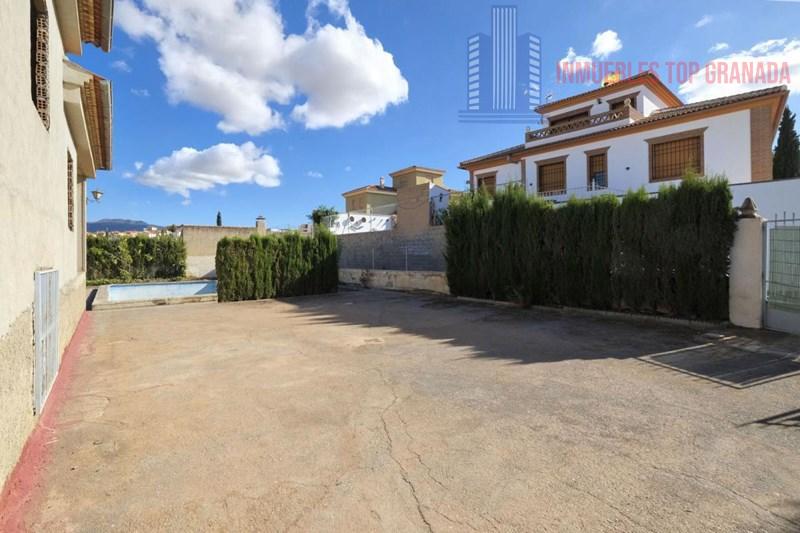 For sale of chalet in Alhendín