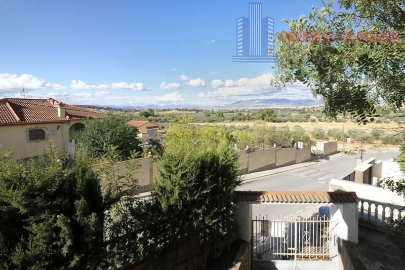 For sale of chalet in Alhendín