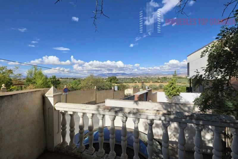For sale of chalet in Alhendín