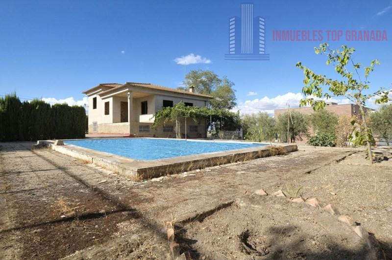 For sale of chalet in Alhendín