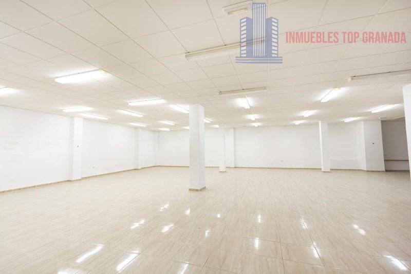 Venta de local comercial en Otura