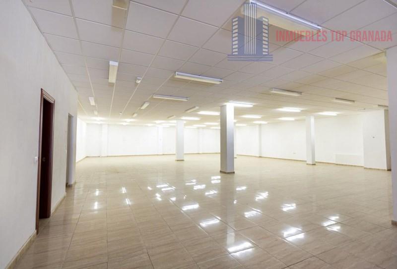 Venta de local comercial en Otura