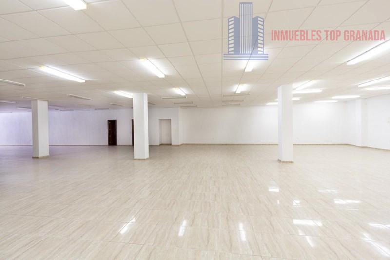 Venta de local comercial en Otura