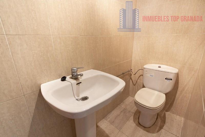 Venta de local comercial en Otura